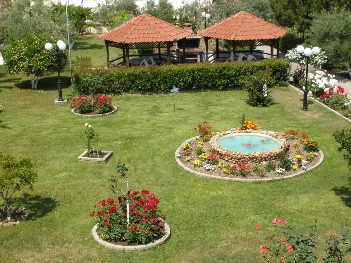 Hotel Katerina Keramoti  Bagian luar foto