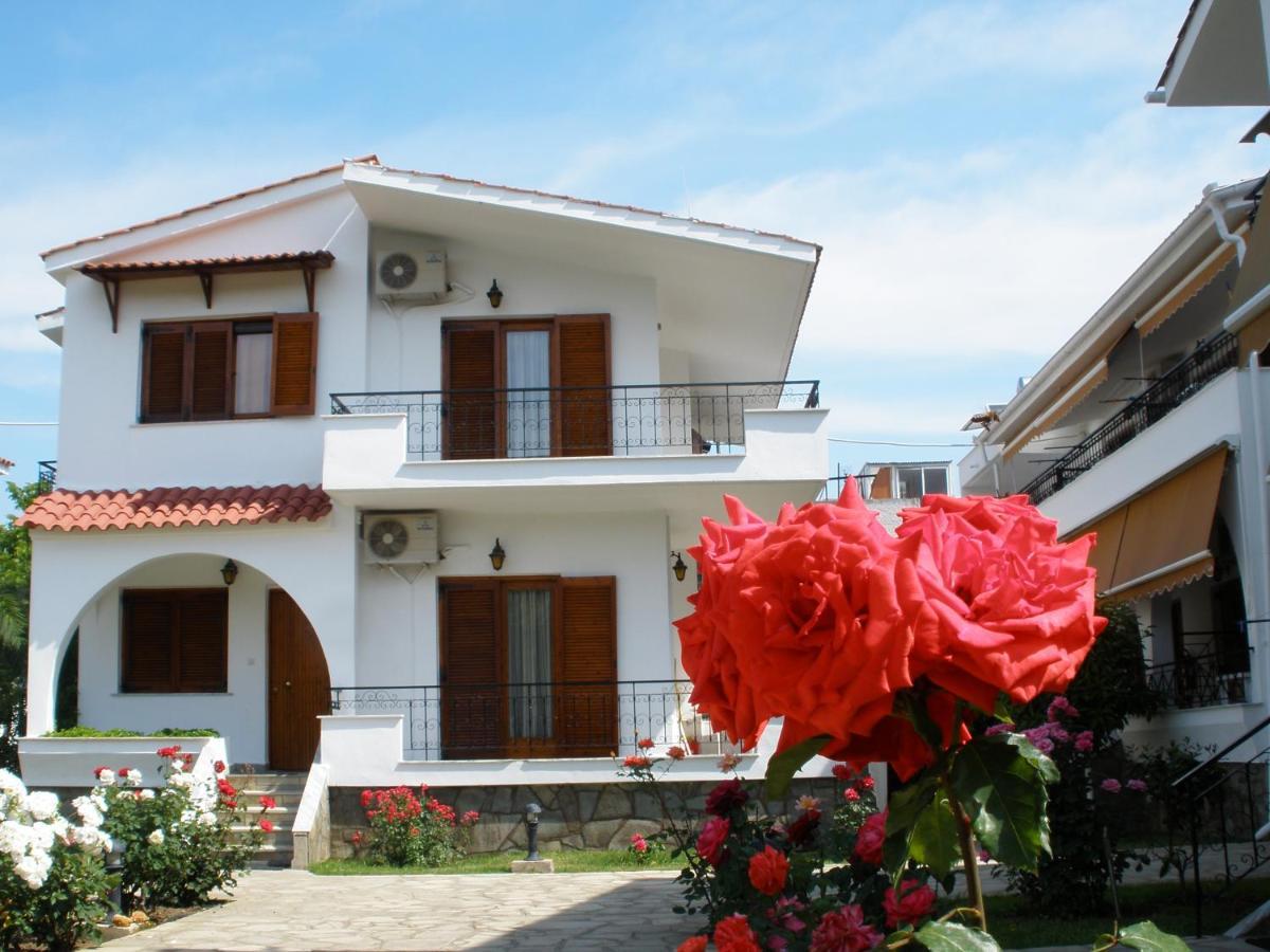 Hotel Katerina Keramoti  Bagian luar foto